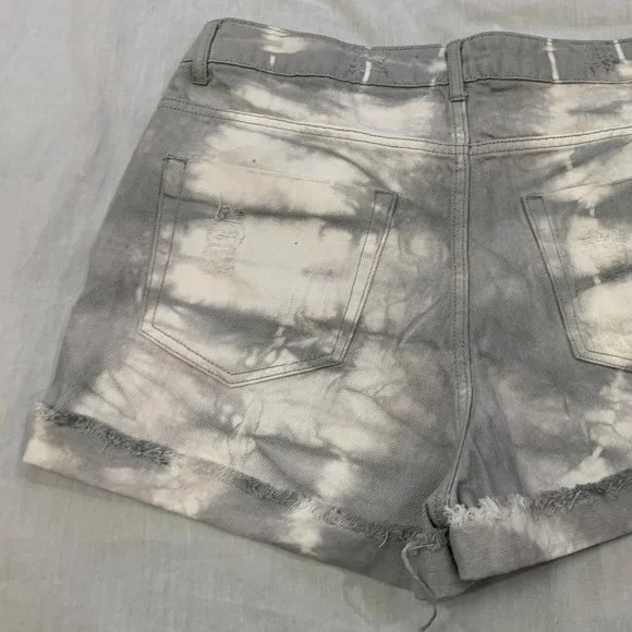 🌼 FOREVER 21 LOS ANGELES WOMENS DISTRESSED JEANS SHORTS SIZE 31 🌼 - Picture 6 of 7